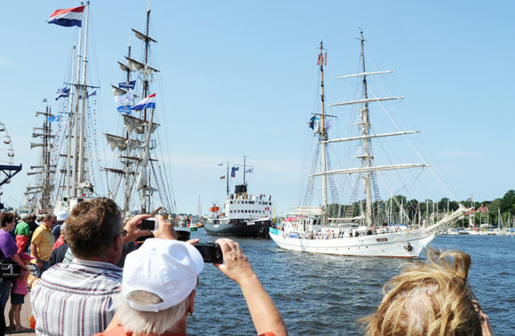 DIE SCHÖNSTEN FOTOS AUS 29 JAHREN HANSE SAIL FÜR VIRTUELLE FOTO-GALERIE DIE SCHÖNSTEN FOTOS AUS 29 JAHREN HANSE SAIL FÜR VIRTUELLE FOTO-GALERIE